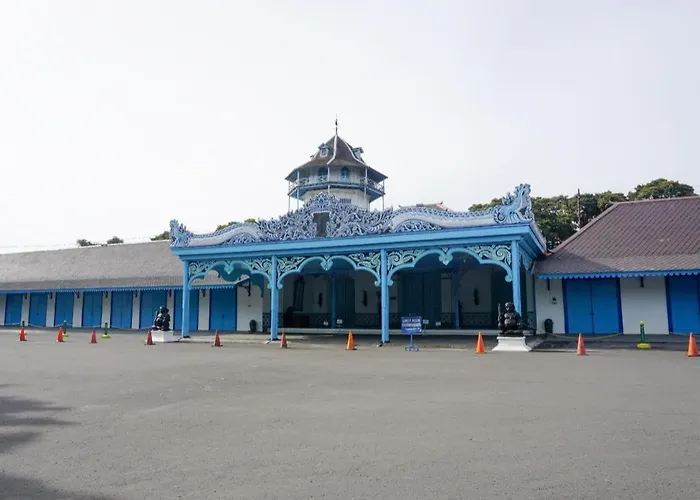 The Amrani Syariah Hotel Surakarta 